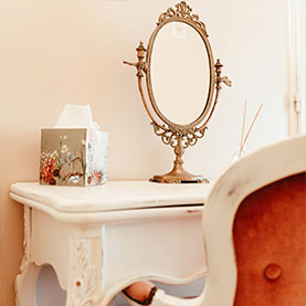 Le Gargantua | Melusine Bedroom | Desk